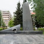 Βάνδαλοι αφαίρεσαν το κράνος από το Μνημείο Πεσόντων Αεροπόρων στη Θεσσαλονίκη.